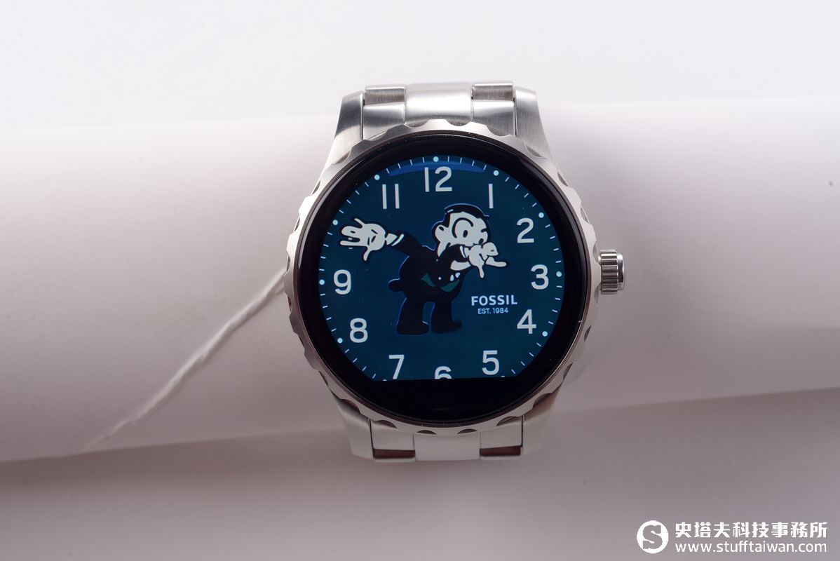 FOSSIL Q Marshal試玩：製錶工藝結合智慧科技的潮玩錶