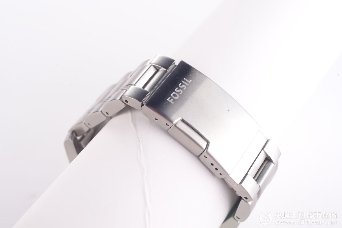 FOSSIL Q Marshal試玩：製錶工藝結合智慧科技的潮玩錶