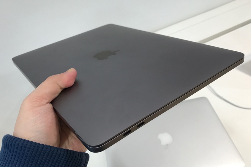 動眼看！台灣款新版MacBook Pro (late 2016) 新舊外觀比一比