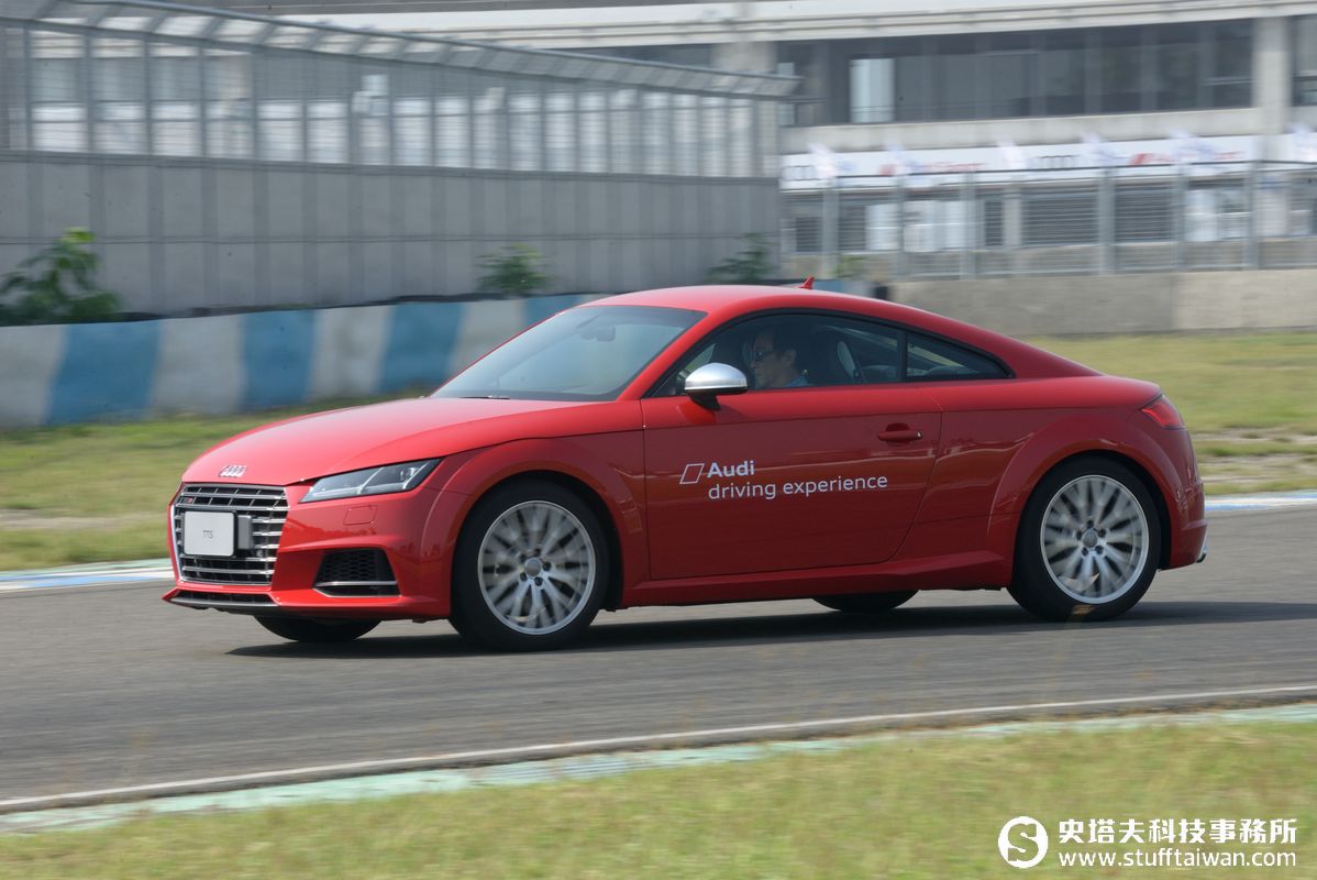 感受賽道的極速魅力！Audi driving experience 2016極限體驗營