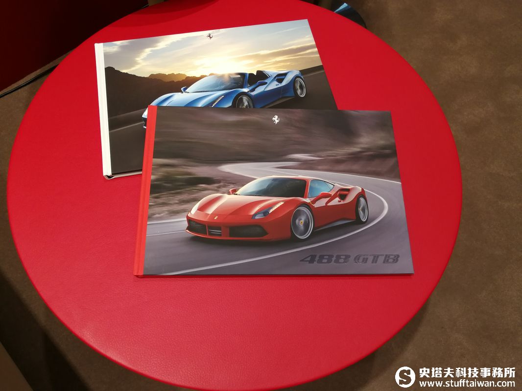 依照義大利原廠最高CI規格打造：Ferrari法拉利臺中展示中心直擊