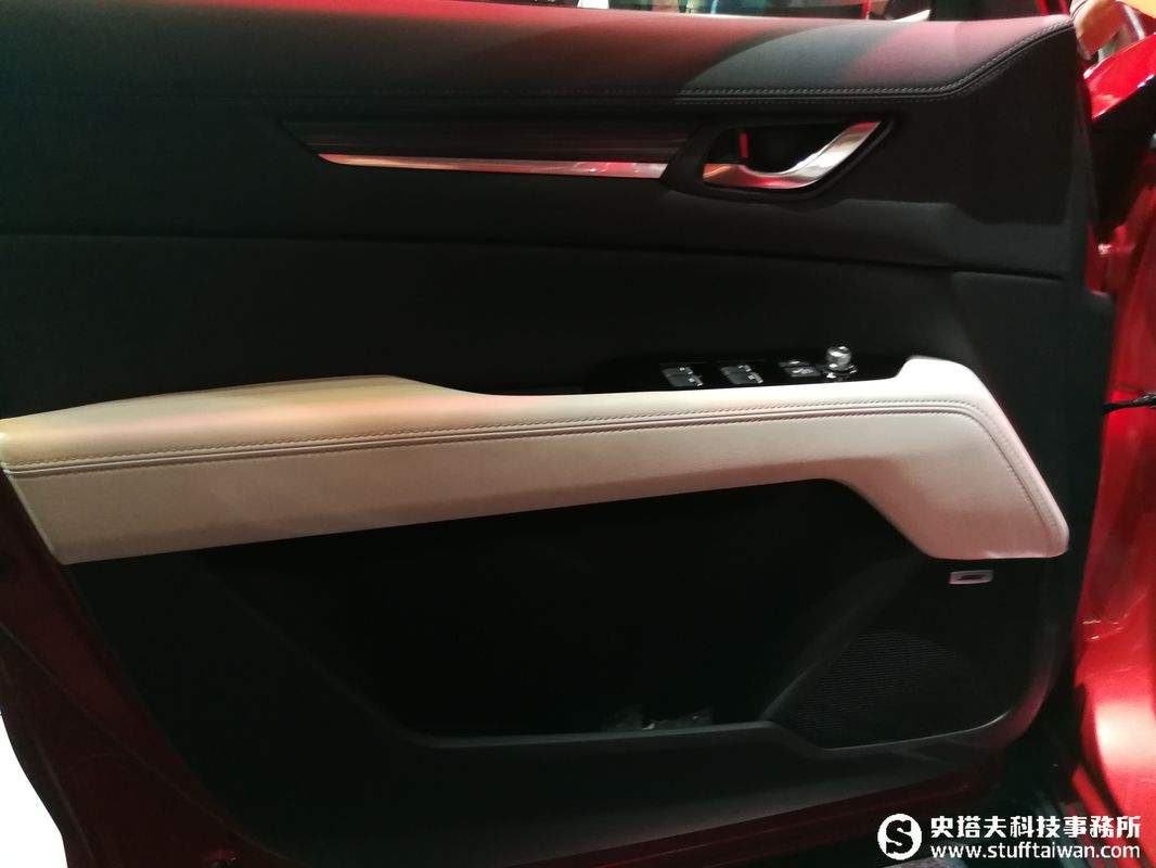 MAZDA CX-5全新改款上市：純日系、熱血魂動紅開上路讓人羨慕吧！