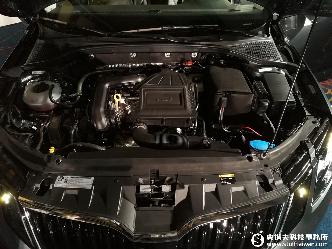 多項標配更令人心動！Škoda New Octavia 9氣囊大玩CP值策略