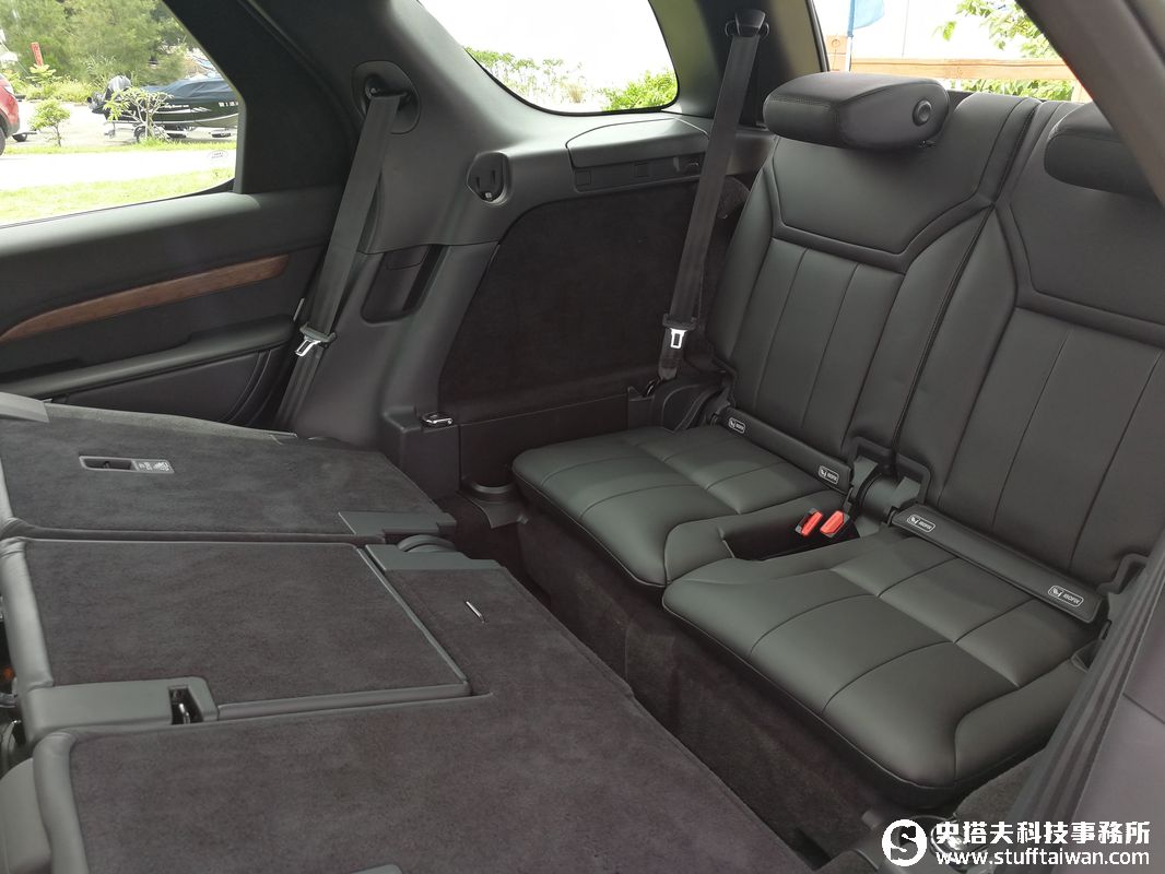新世代地形駕馭王搶先看！LAND ROVER Discovery建議售價NT$349萬元起