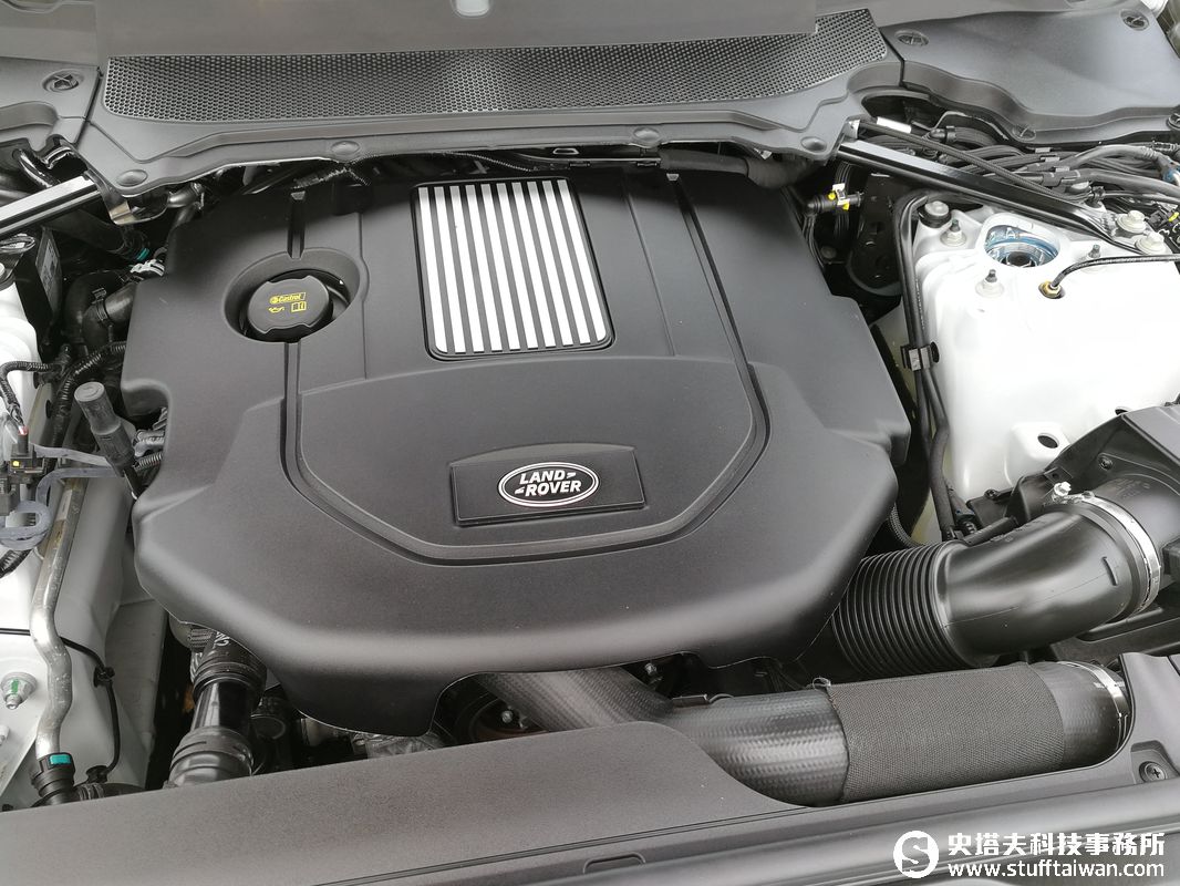 新世代地形駕馭王搶先看！LAND ROVER Discovery建議售價NT$349萬元起