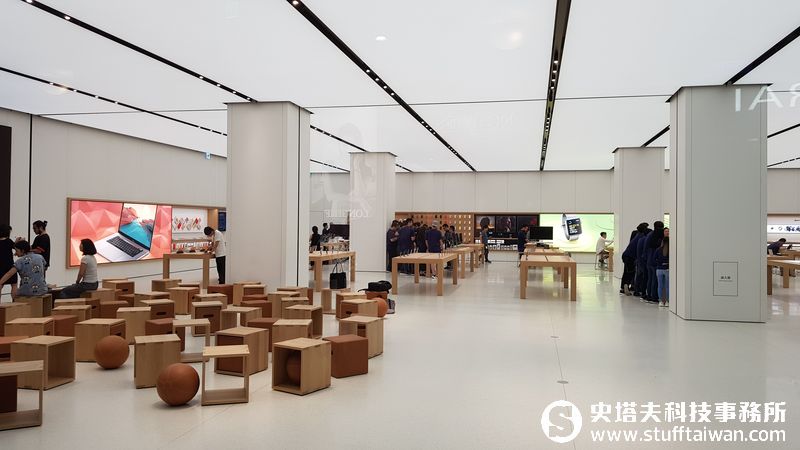 現場直擊台灣第一家Apple直營店長怎樣！準備迎接7/1正式開幕