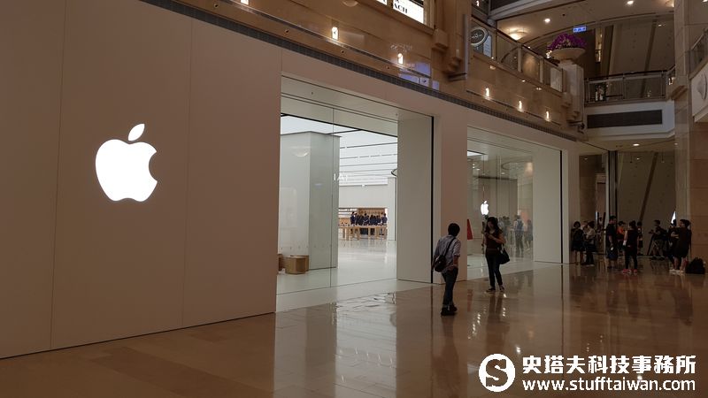 現場直擊台灣第一家Apple直營店長怎樣！準備迎接7/1正式開幕