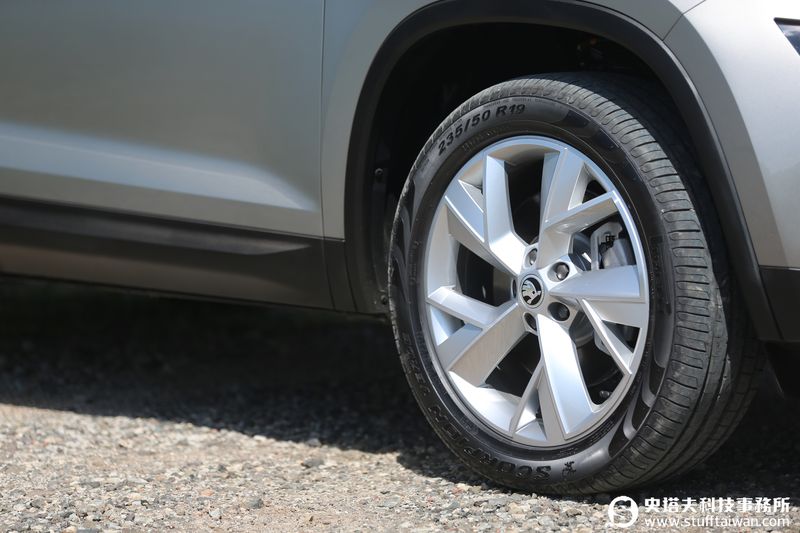 SKODA Kodiaq 2.0 TSI試駕:你早晚都是要等的,為什麼不預購時就買?
