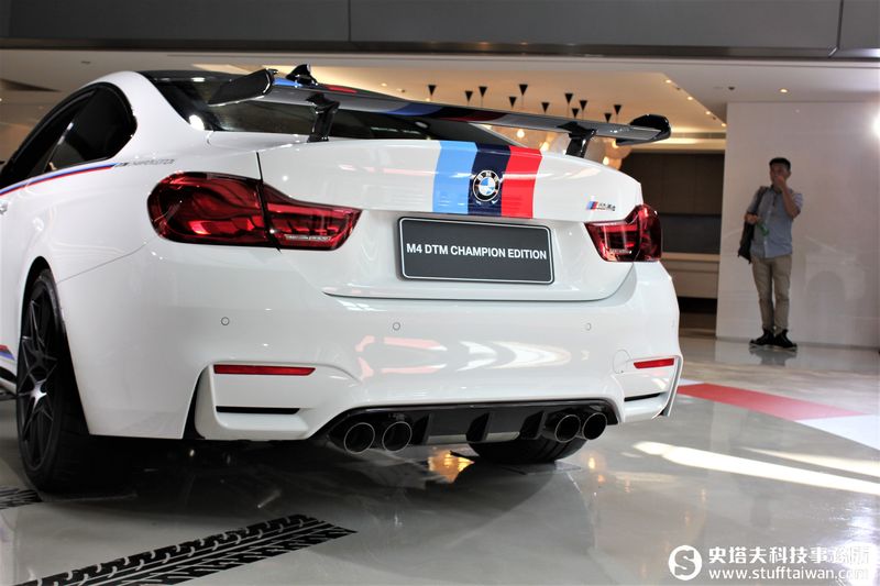 1/200限量賽車BMW M4 DTM Champion Edition 立馬就能開上賽道！