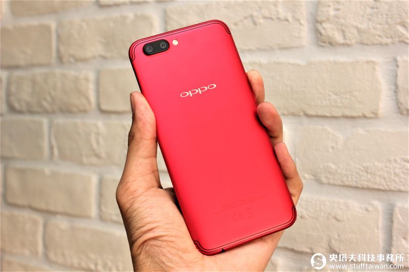 OPPO R11熱力紅開箱：跟這盛夏豔陽一起走跳