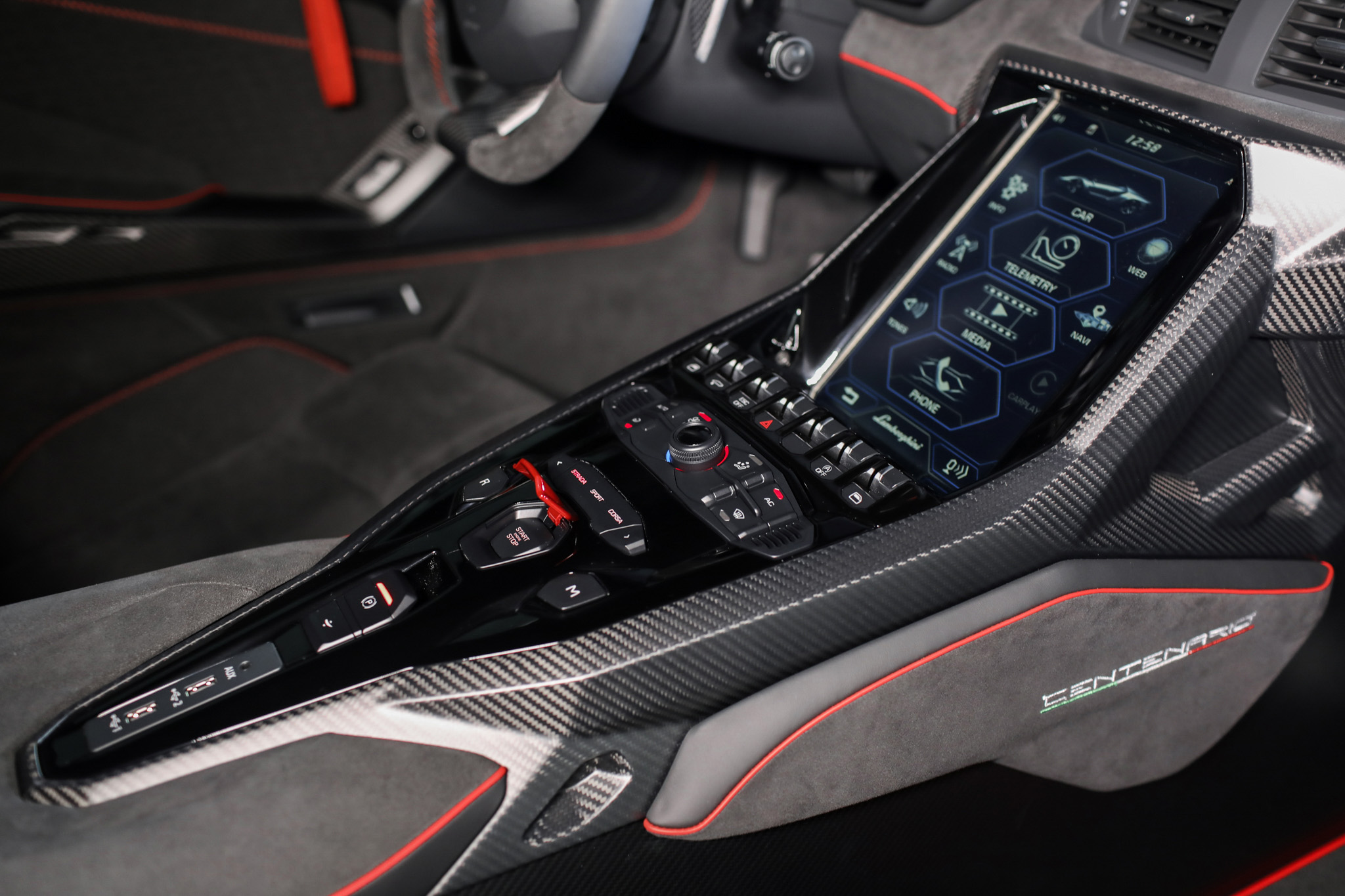1/20的稀有！台灣唯一一輛的Lamborghini Centenario極致蠻牛現身