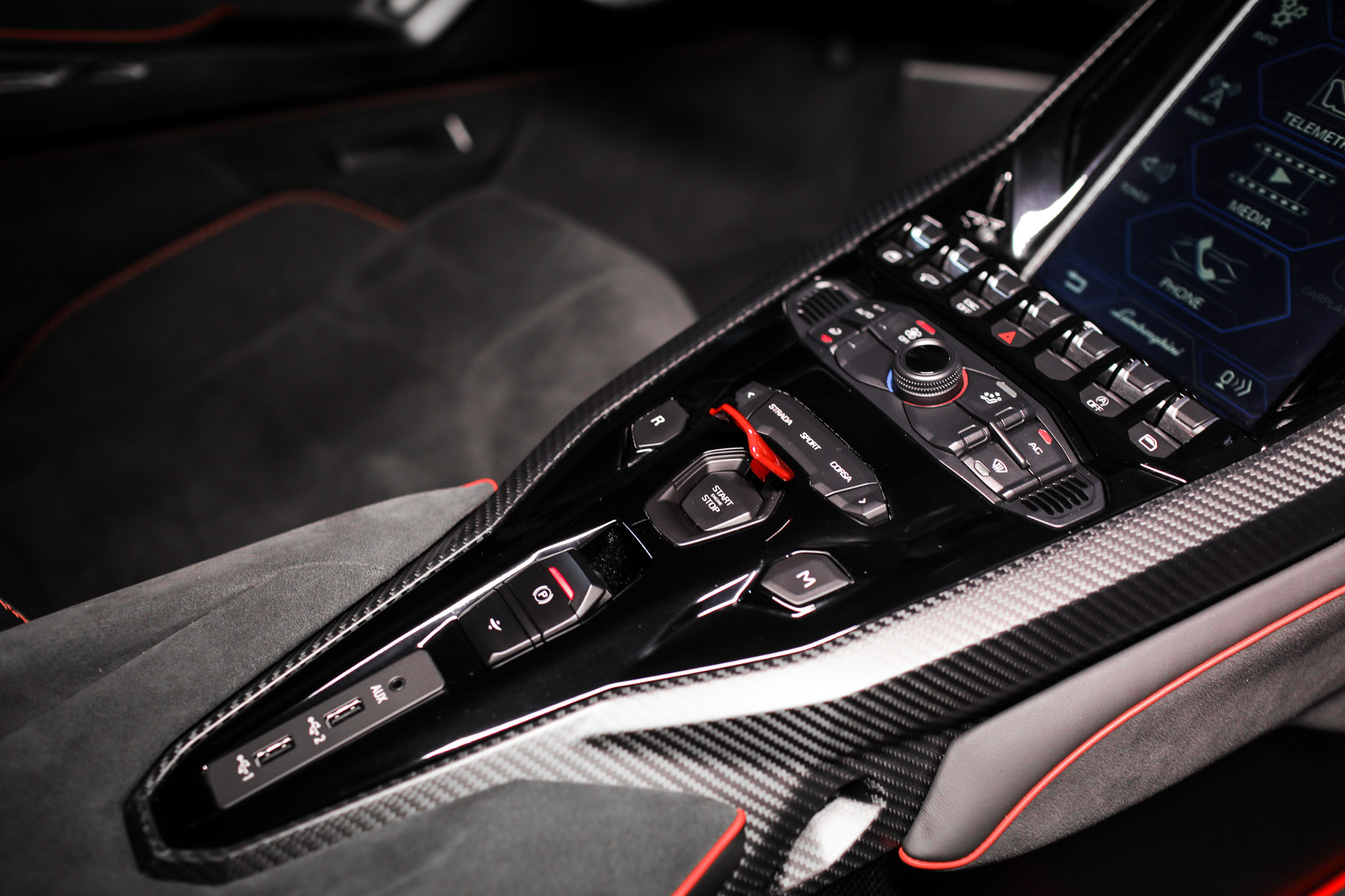 1/20的稀有！台灣唯一一輛的Lamborghini Centenario極致蠻牛現身
