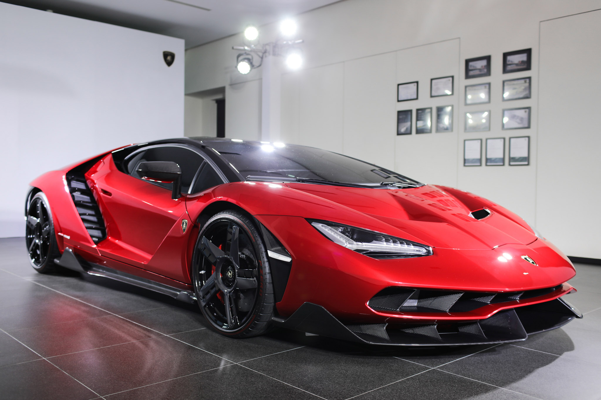 1/20的稀有！台灣唯一一輛的Lamborghini Centenario極致蠻牛現身