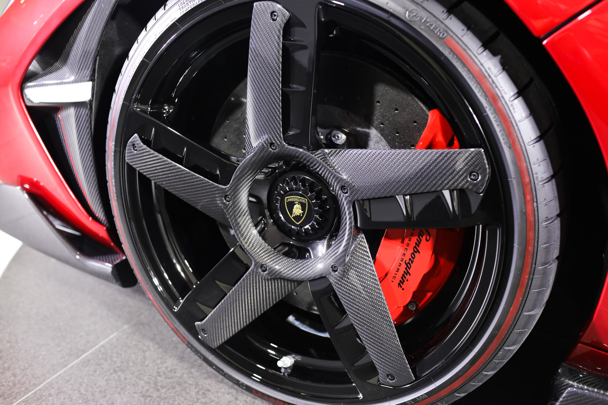 1/20的稀有！台灣唯一一輛的Lamborghini Centenario極致蠻牛現身