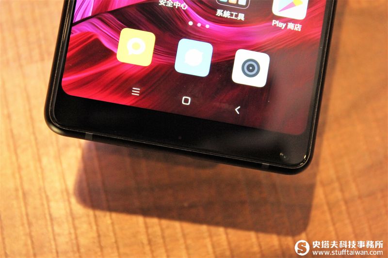 全面屏2.0哪裡更進化？小米MIX 2上市前實機動手玩