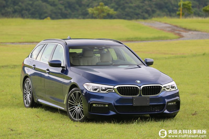 BMW 530i Touring M Sport試駕：開帥也開快