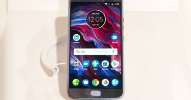 moto X4