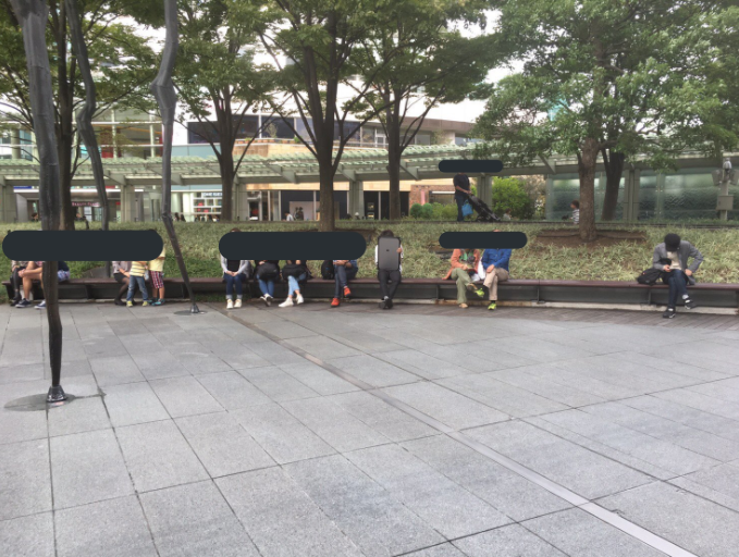 將普通iPhone放進全世界最大的保護殼 並試著帶出門一個禮拜會發生什麼事？