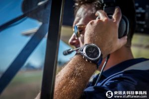 這智慧錶還真好看！第三代Garmin vívomove HR指針腕錶時尚滿點