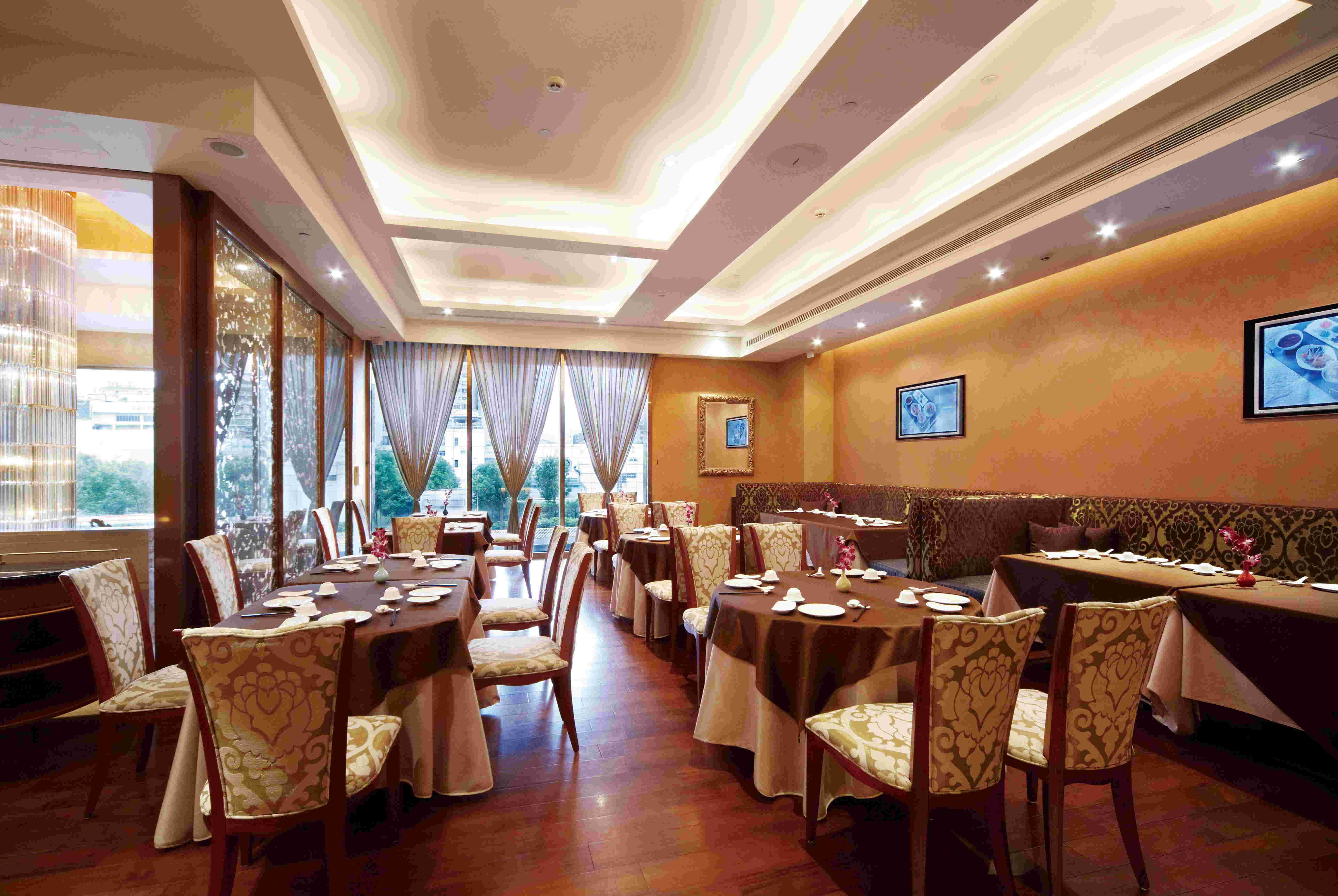 台灣各地人氣飯店旅店早餐HotelsCombined大公開