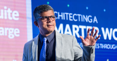 Arm副總裁暨客戶事業部總經理Nandan Nayampally