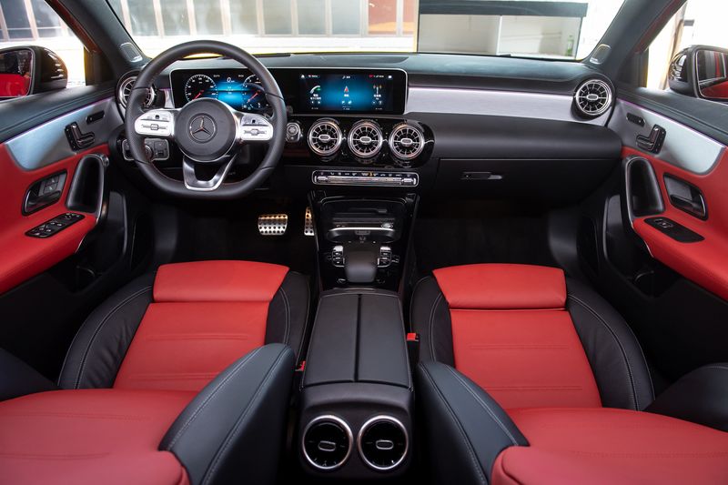全新A Mercedes-Benz A-Class登場：這是你的A級王牌！