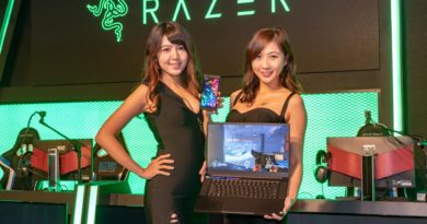 Razer Phone 2電競手機及Razer Blade 15 Base Model電競筆電情境照
