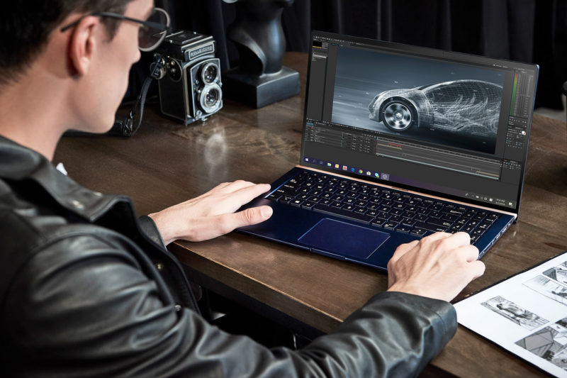 ASUS ZenBook 15 UX533情境照