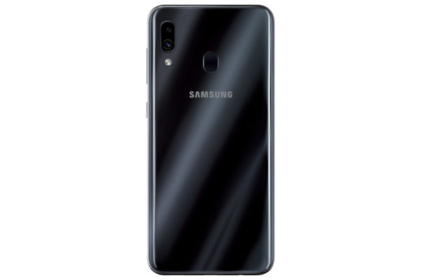 Galaxy A30炫光黑_背面 Galaxy A30炫光黑_背面