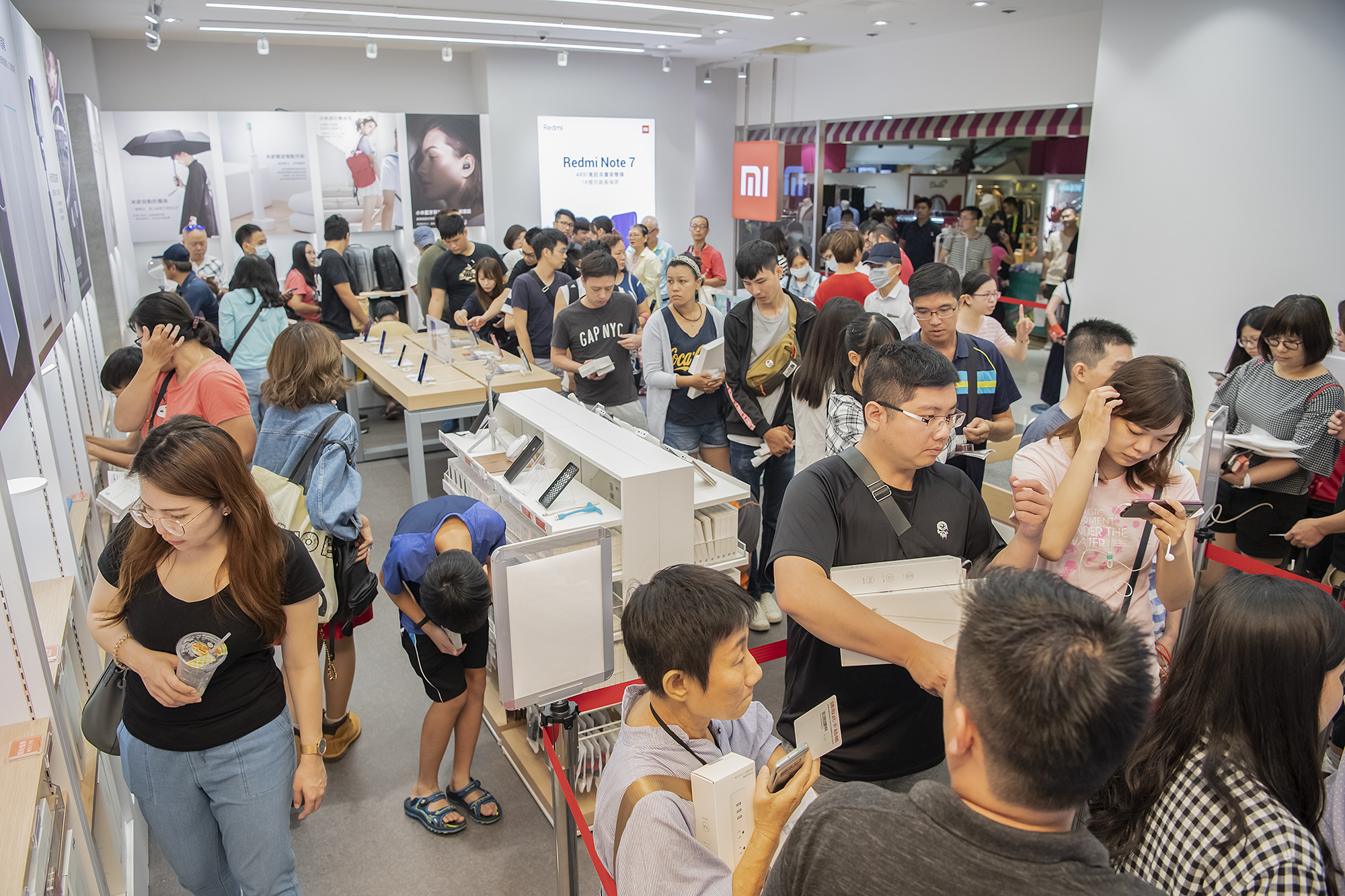 進駐熱情寶島最南端小米屏東環球專賣店9月7日盛大開幕 史塔夫科技事務所