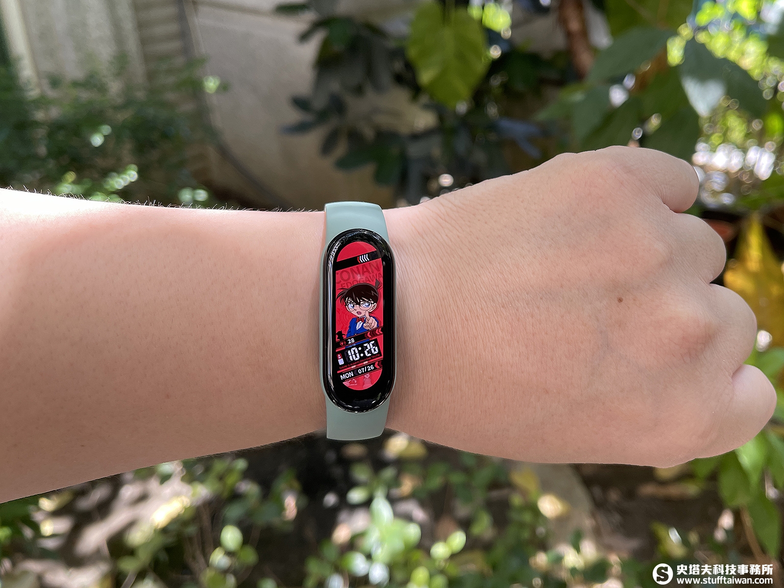 小米手環6開箱三大升級：螢幕加大50%、血氧飽和度偵測、30種運動模式 