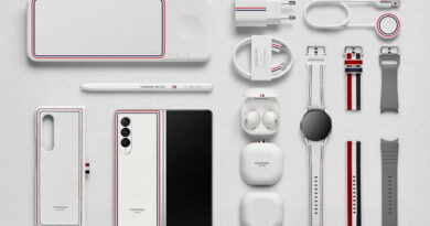 Galaxy Z Fold3 Thom Browne Edition