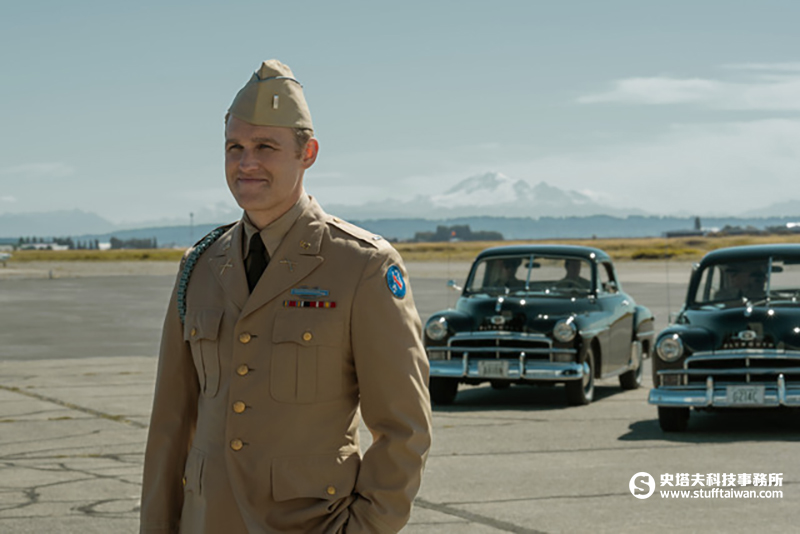 懷特羅素主演兼監製！《君主計畫：神秘組織與怪獸之謎》前傳影集定案，聚焦李蕭上校秘密任務