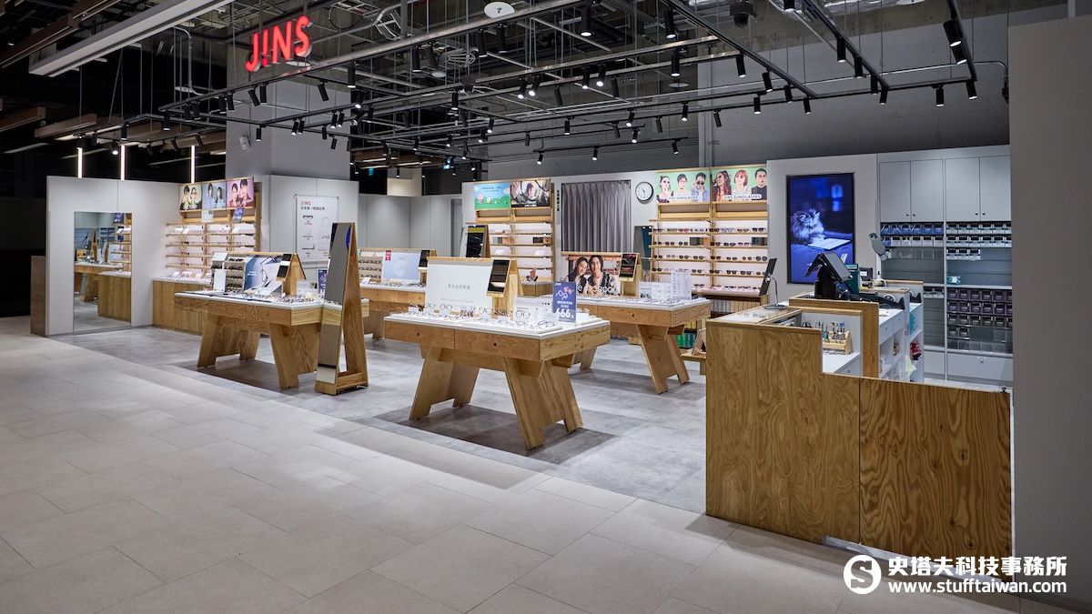 JINS 在台十周年！ CITYLINK三重與青埔大全聯店雙雙登場，2026 「厚邊框鈦輕盈」系列同步升級